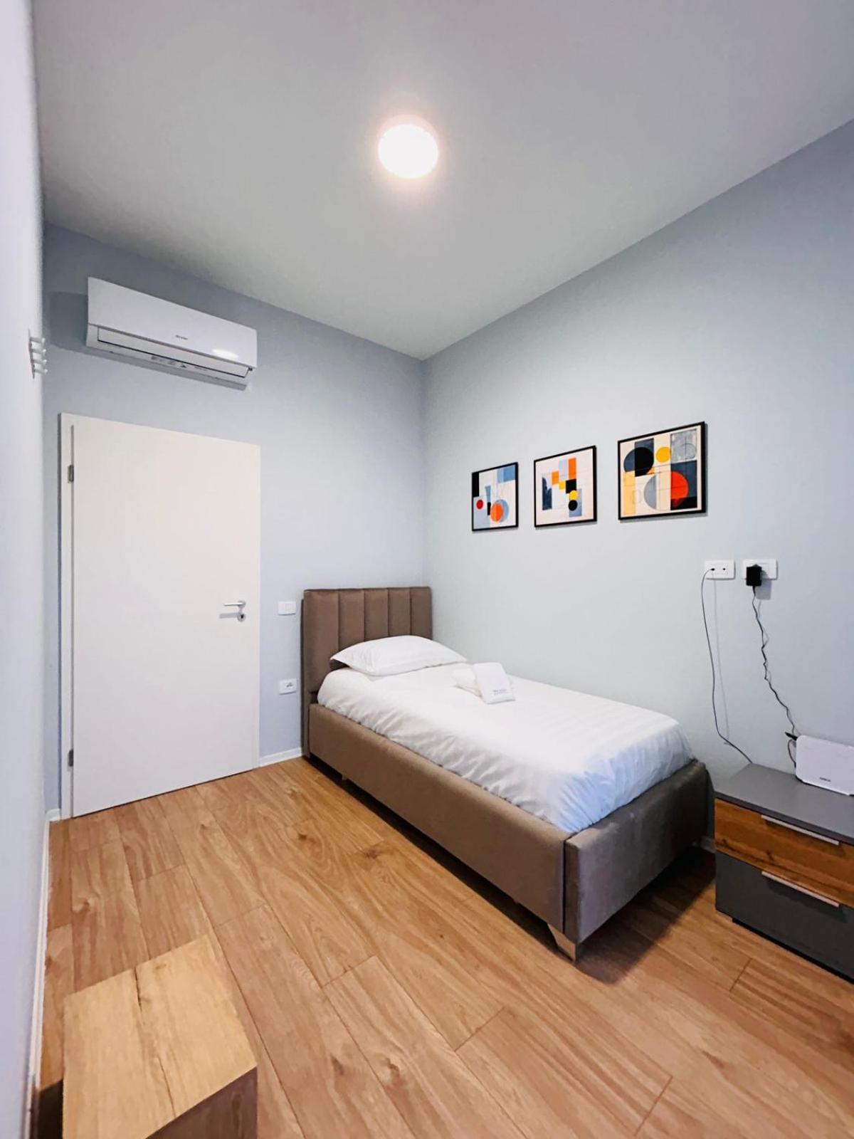 Picasso Apartment Τίρανα Εξωτερικό φωτογραφία