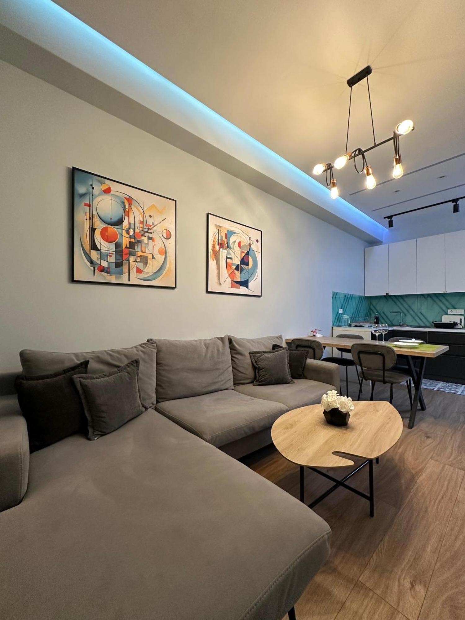 Picasso Apartment Τίρανα Εξωτερικό φωτογραφία
